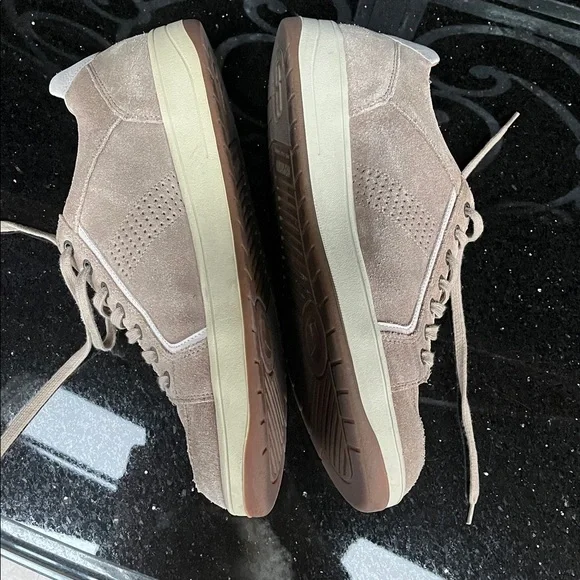Mephisto Men's Beige Suede Leather Lace-Up Sneakers - Picture 3 of 9